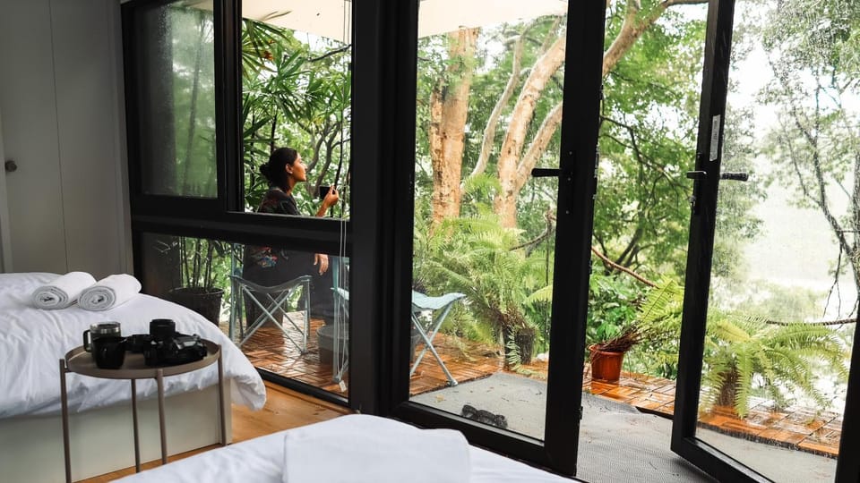 Natural landscape, View (from property/room), Balcony/Terrace, Photo of the whole room, Bedroom, towels