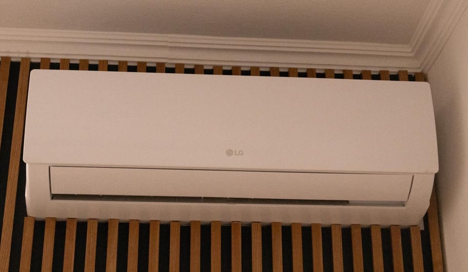Living room, air conditioner