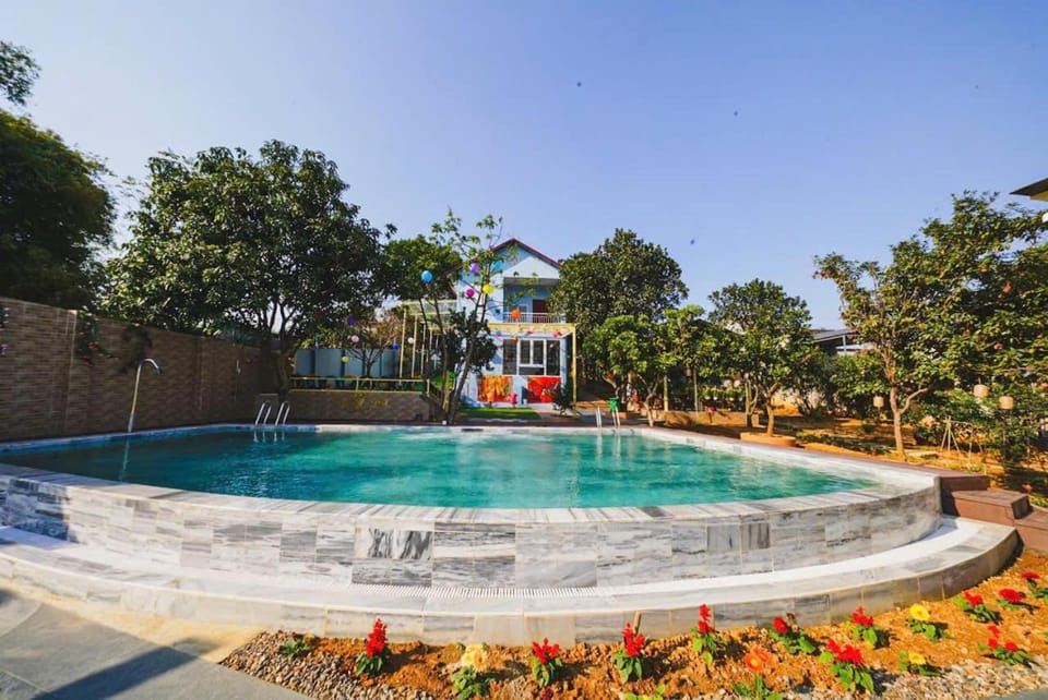 Swimming pool