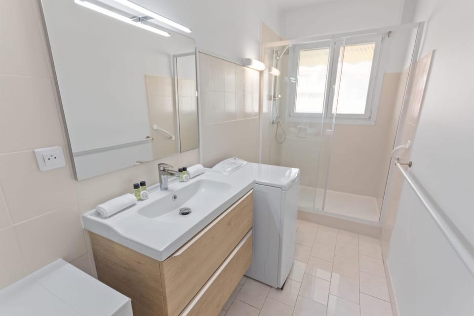 Le Chambord - Hypercentre - Spacious - Terrace Apartment in Cannes