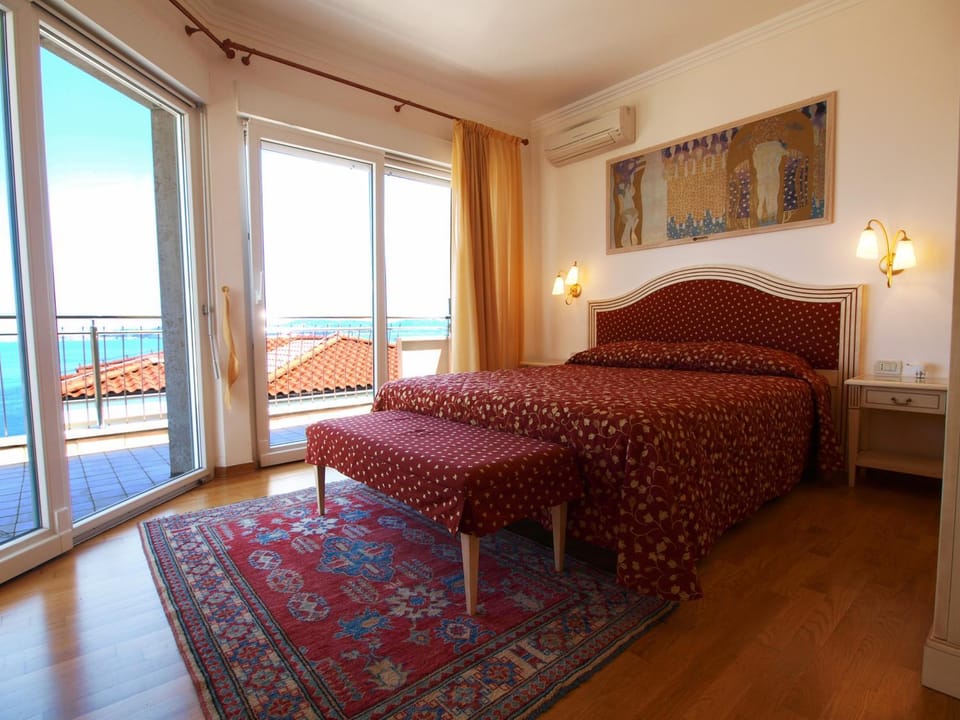 Nearby landmark, Summer, Balcony/Terrace, Bedroom, Area and facilities