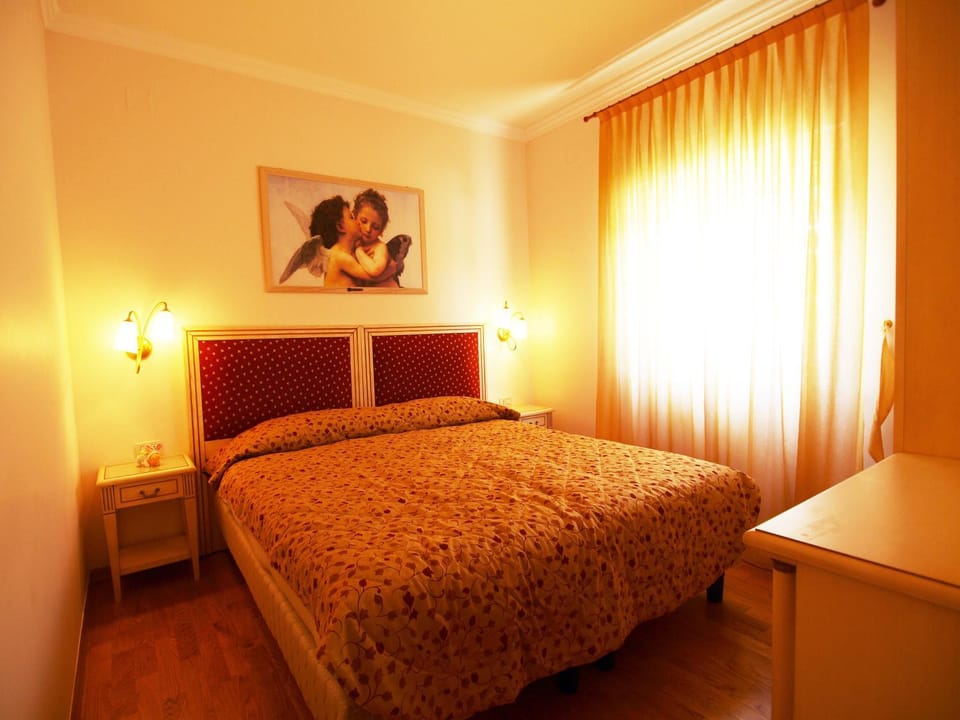 Bedroom, Area and facilities