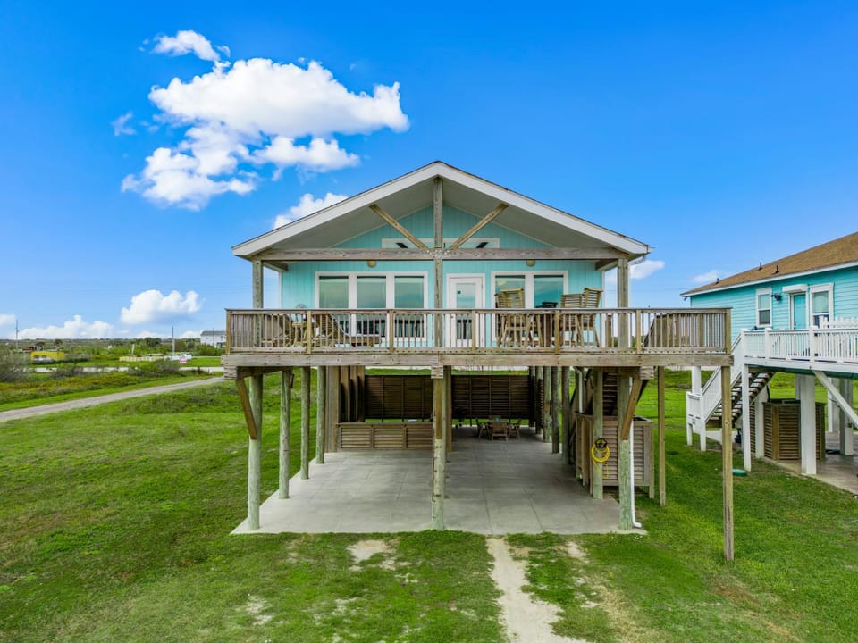 BeachQuest Beachfront House in Caplen