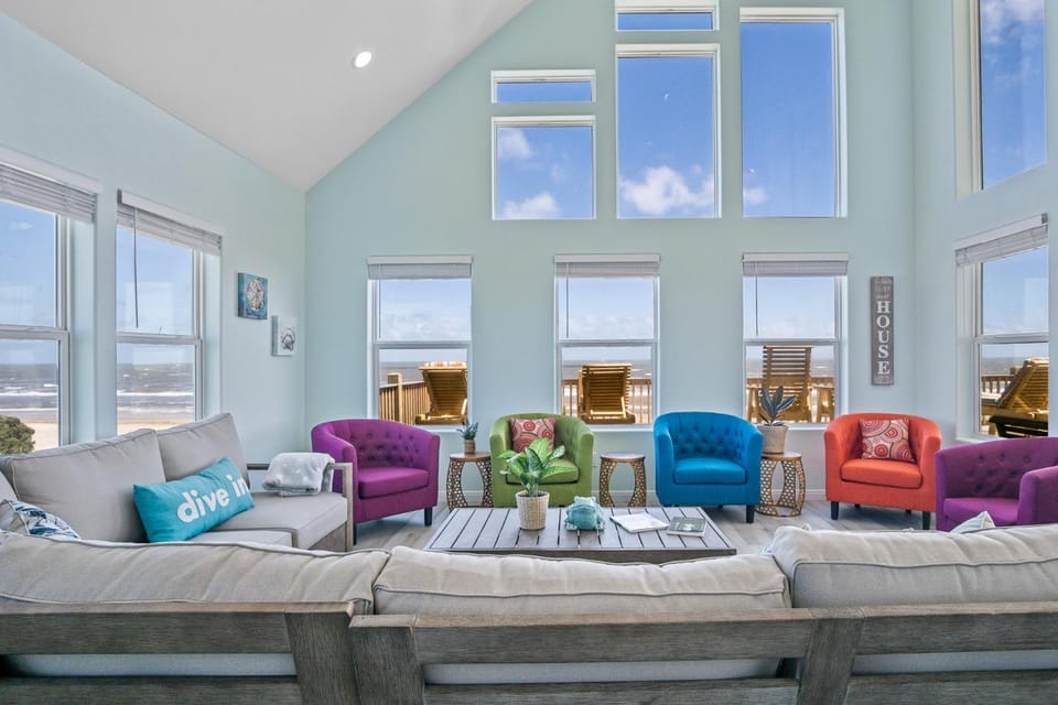 DayDreamer Beachfront w 7 Bedrooms House in Bolivar Peninsula