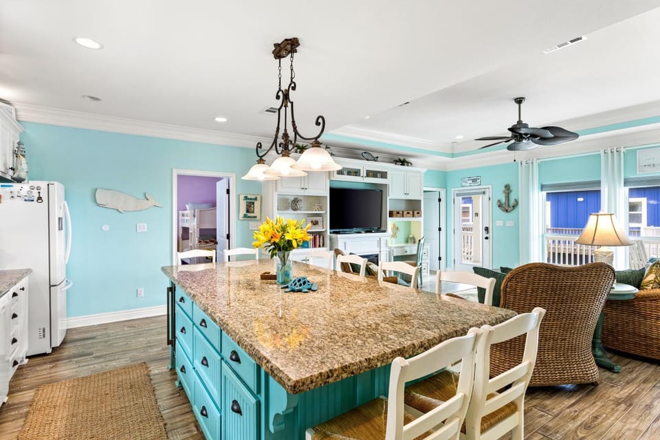 Sconset South 4BR Beach Escape! Deck, Bar, Games & Gulf Views House in Bolivar Peninsula