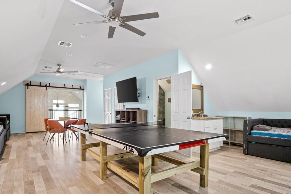 Serenity by Bolivar Vacations! Beachfront & Gameroom House in Bolivar Peninsula