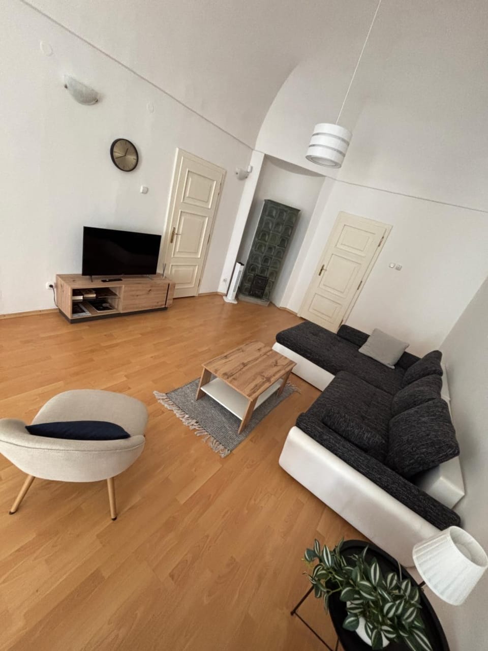 Communal lounge/ TV room, TV and multimedia, Living room