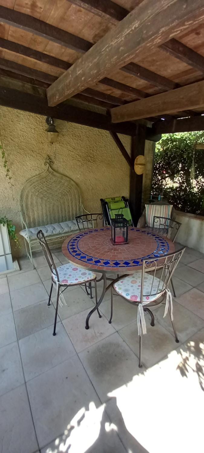 Gîte de la Tarabelle, maison entière avec grand patio et SPA à la campagne House in Occitanie