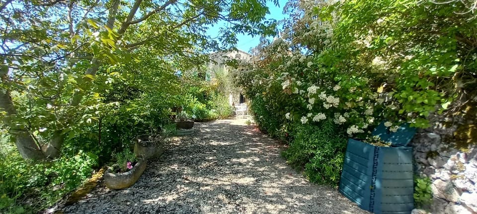 Gîte de la Tarabelle, maison entière avec grand patio et SPA à la campagne House in Occitanie