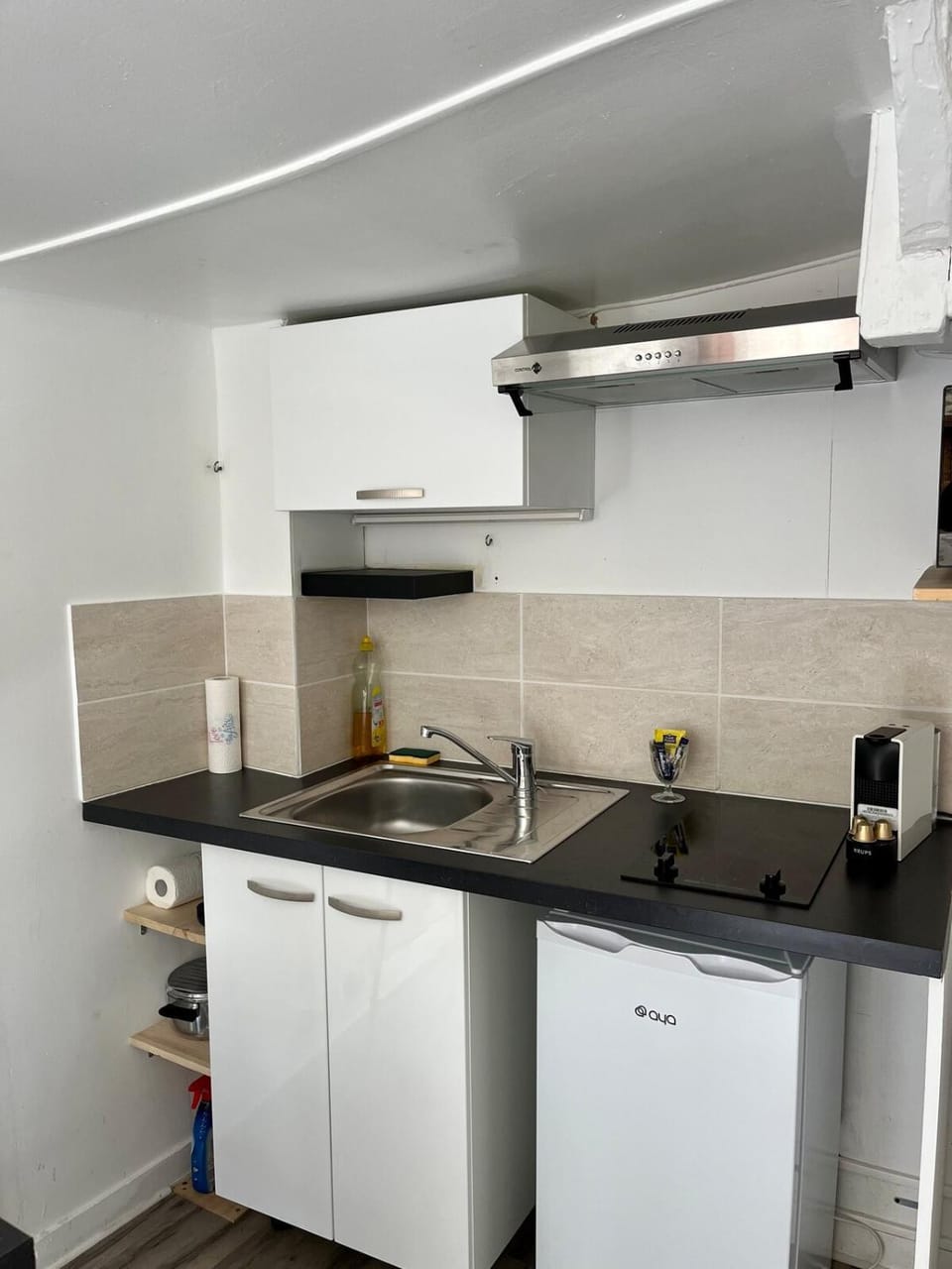 Kitchen or kitchenette, stove