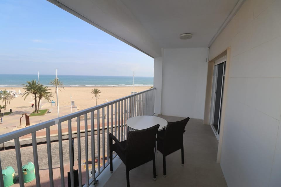 Primerísima Linea de Playa Gandía BONAIRE Apartment in Safor