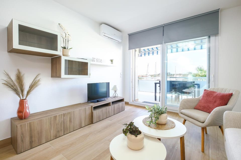 V031 - Port Canigo Apartment in Roses