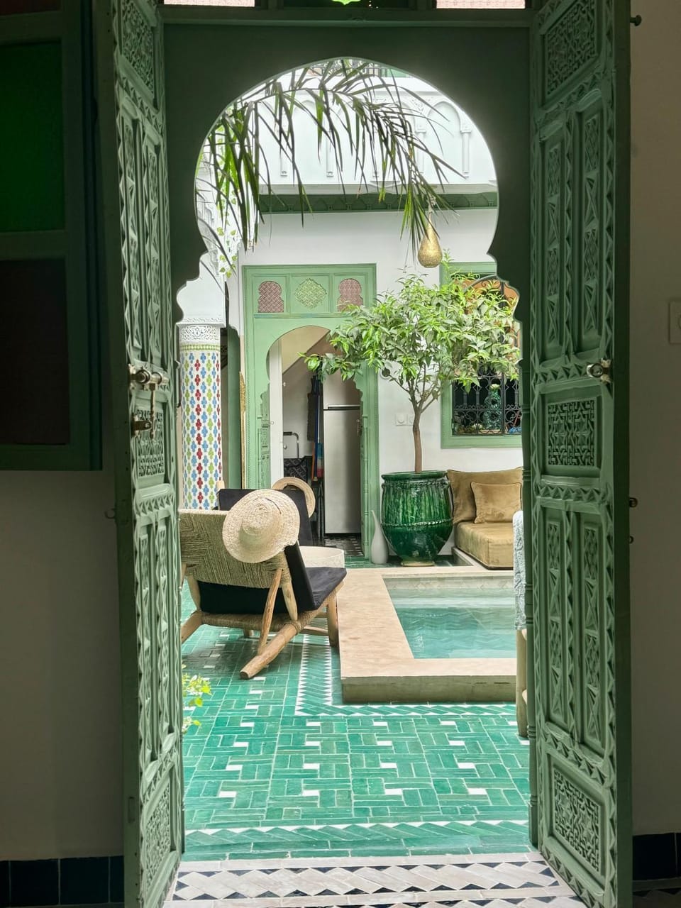 Living room, Pool view