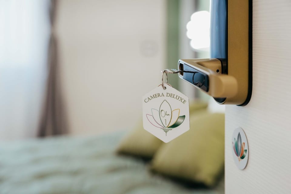 Logo/Certificate/Sign, Bedroom