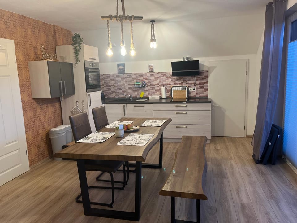 Property building, Kitchen or kitchenette, Living room