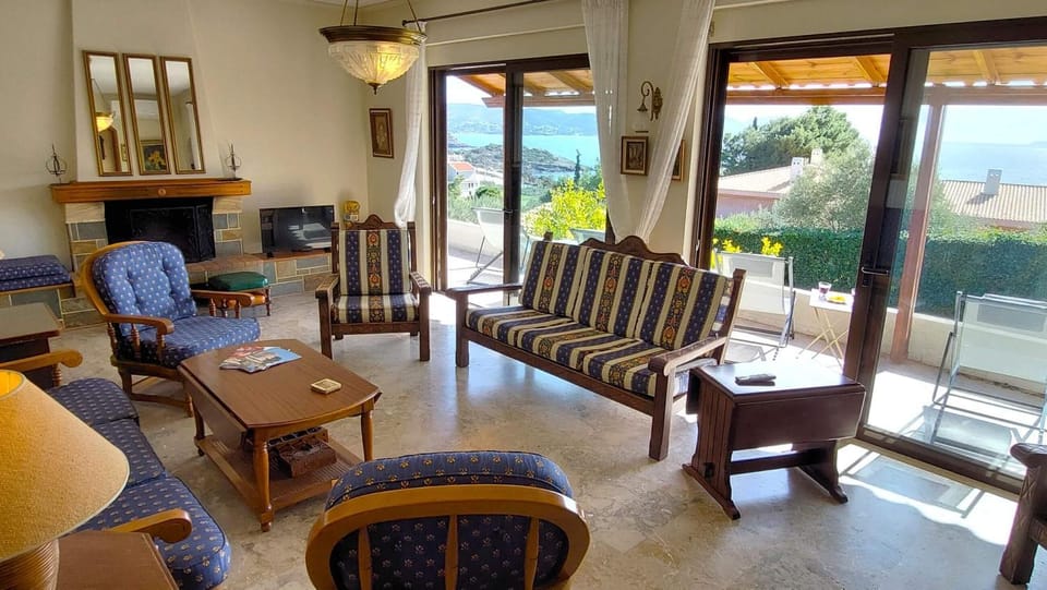 Living room, Sea view