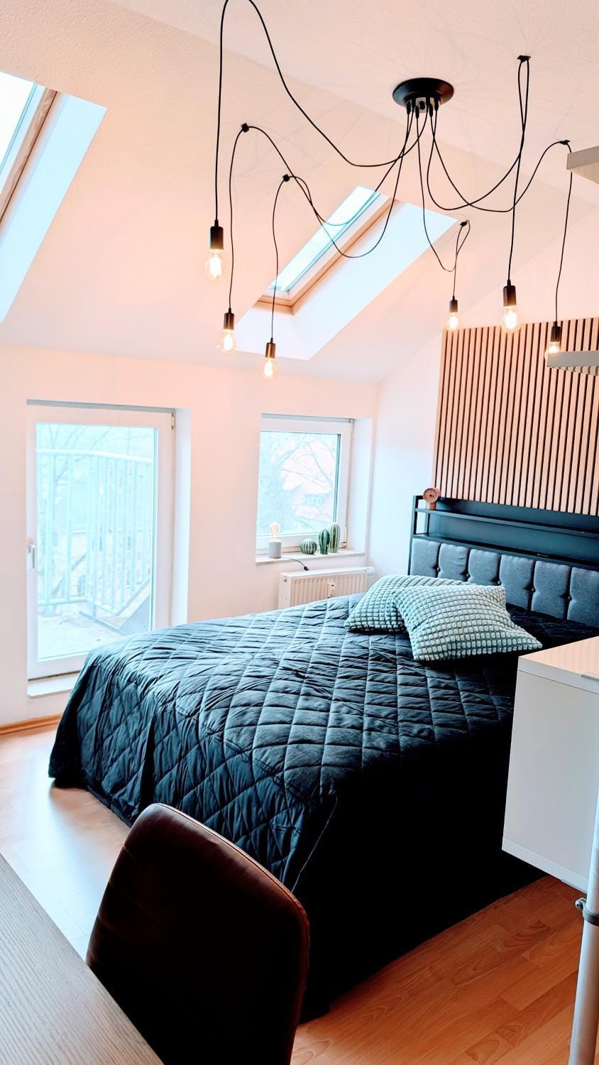 Bed, Photo of the whole room, Bedroom