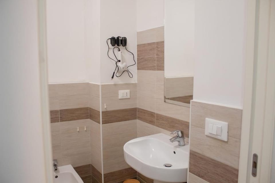 Toilet, Bathroom, hair dryier