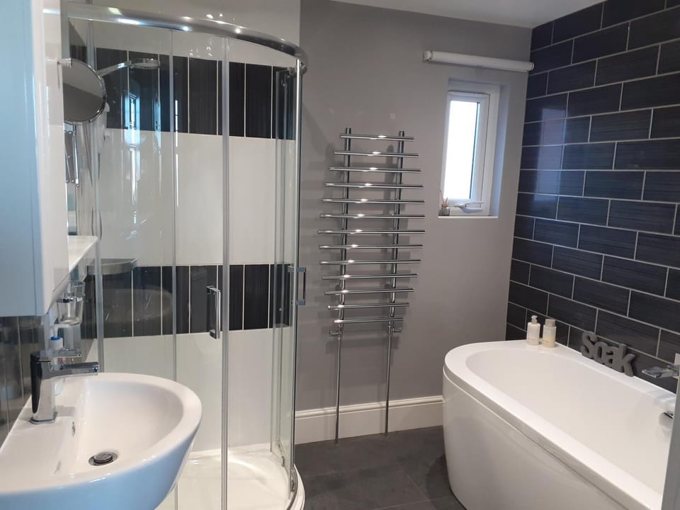 Bathroom, Bath