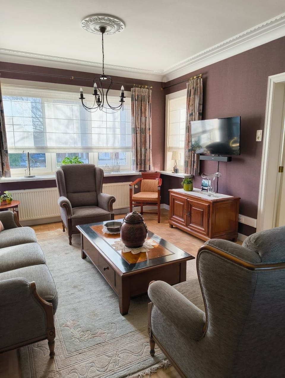 Communal lounge/ TV room, TV and multimedia, Living room, Seating area