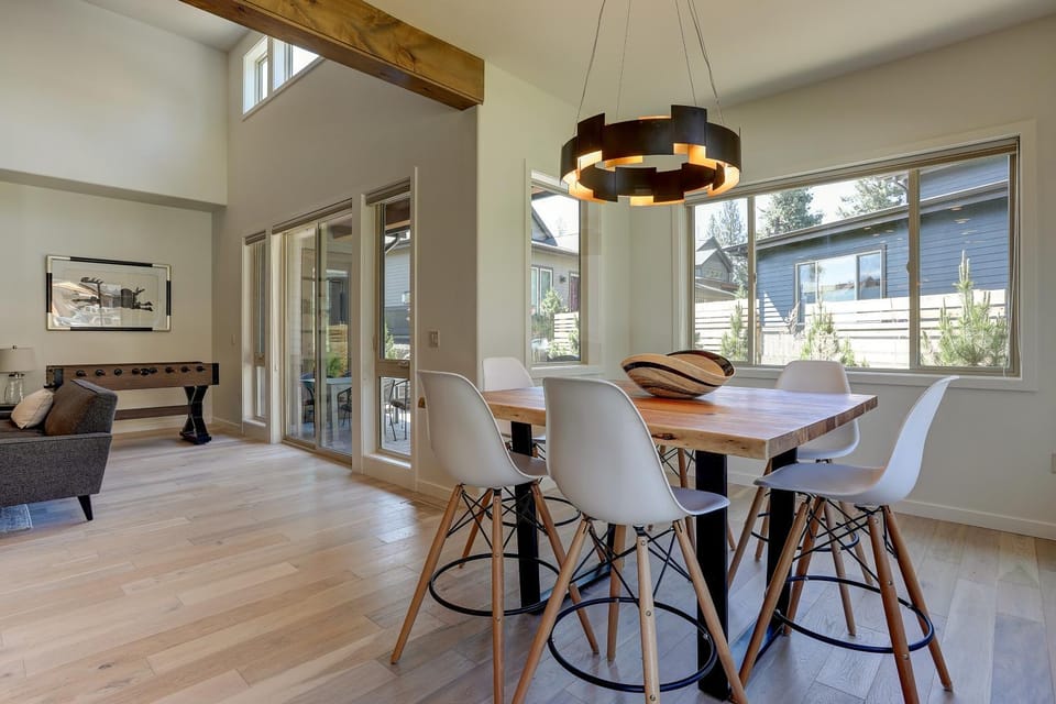 Outback House in Deschutes River Woods