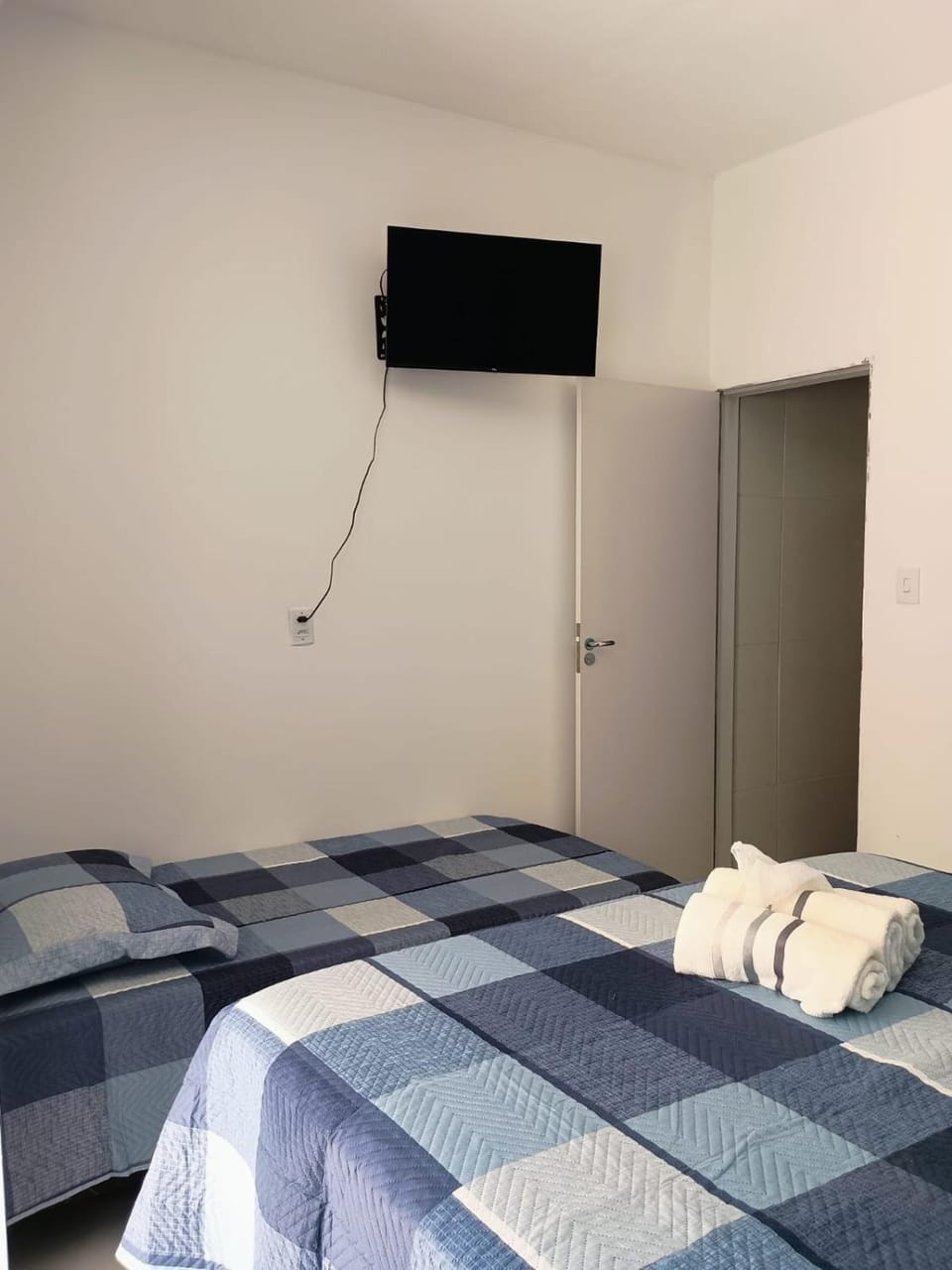 TV and multimedia, Photo of the whole room