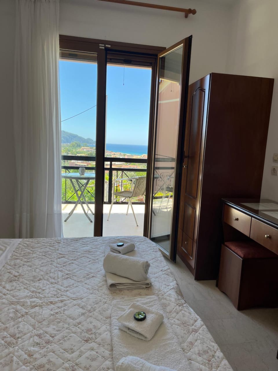 Bed, Natural landscape, View (from property/room), Balcony/Terrace, Photo of the whole room, Bedroom, Mountain view, Sea view