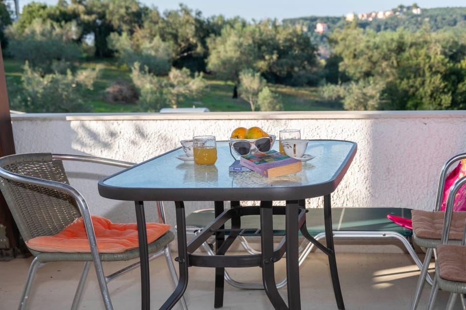 Day, Natural landscape, View (from property/room), Balcony/Terrace
