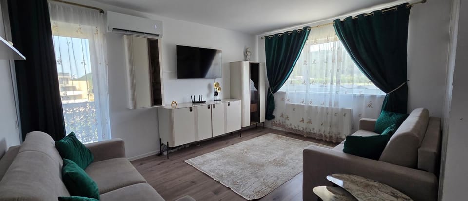 Bed, TV and multimedia, Living room, Seating area