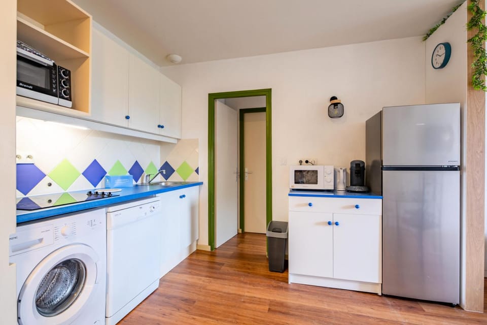 Bathroom, kitchen
