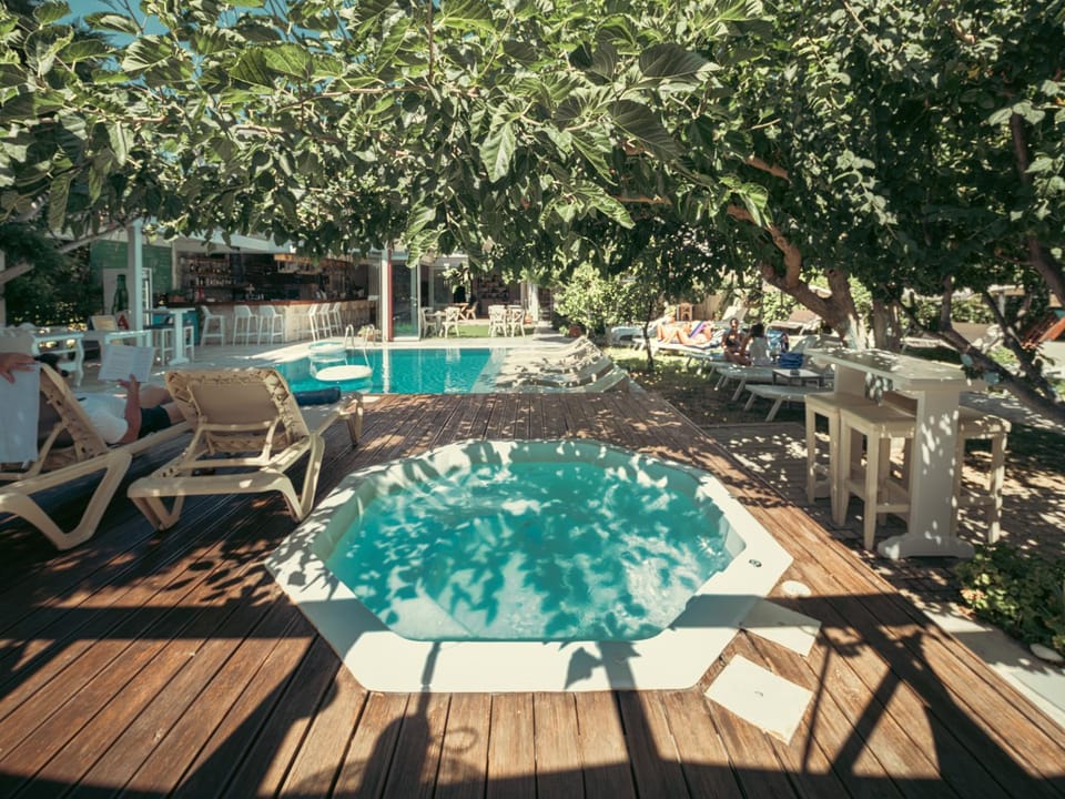 Day, Garden, Garden view, Pool view, Swimming pool, sunbed