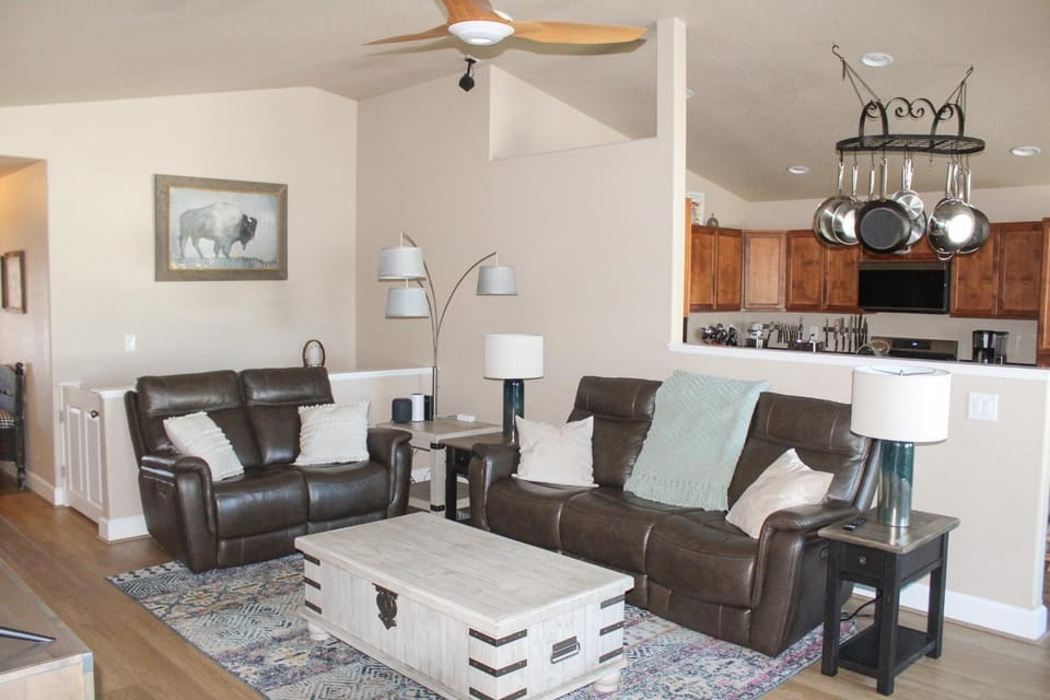 Charming & Cozy Gillette Home House in Gillette
