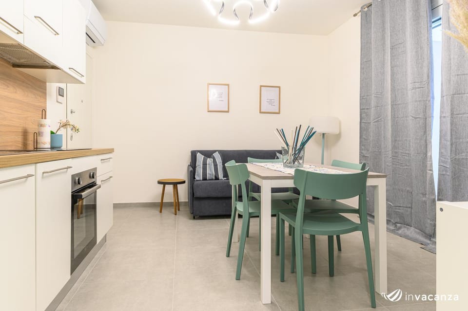 Kitchen or kitchenette, Living room, Dining area