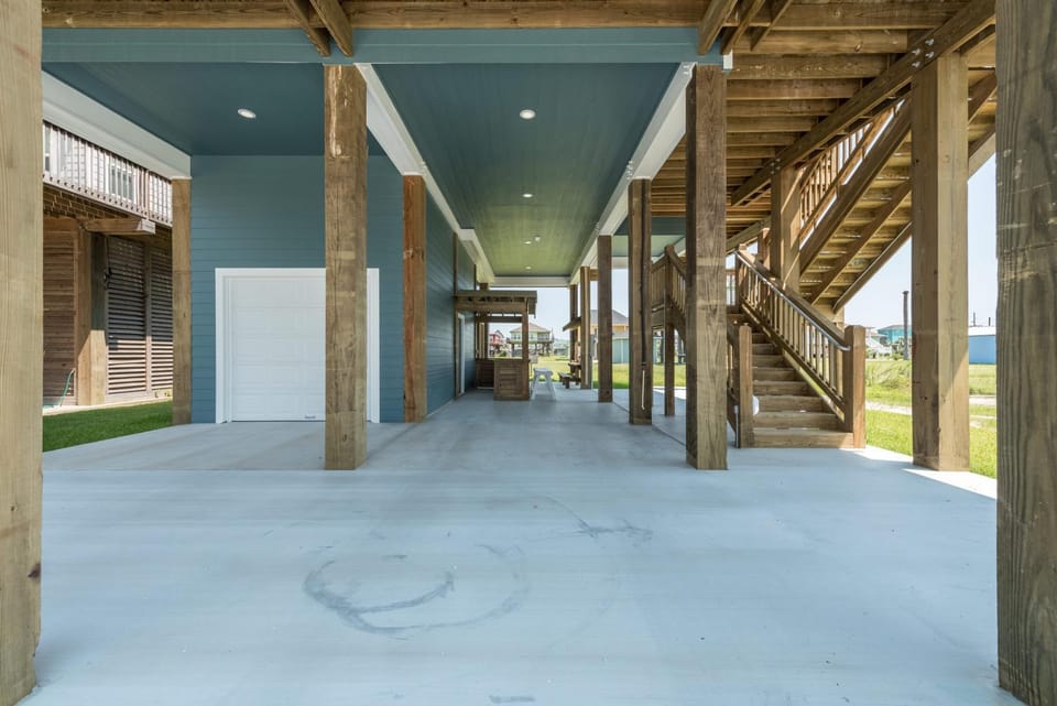 Twin Palms Hideaway, 4BR with Ocean Views, Family and Dog Friendly House in Bolivar Peninsula