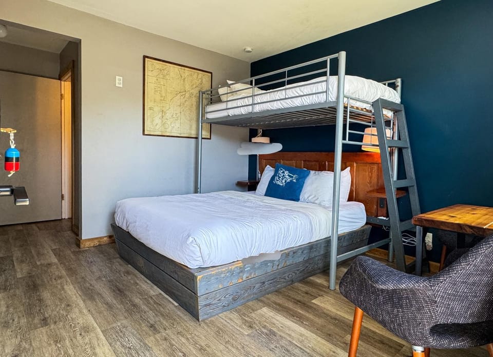 Bed, bunk bed
