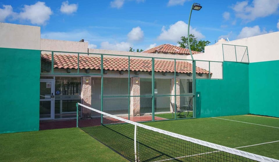 Day, Tennis court, Tennis court