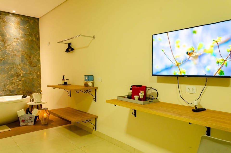 TV and multimedia