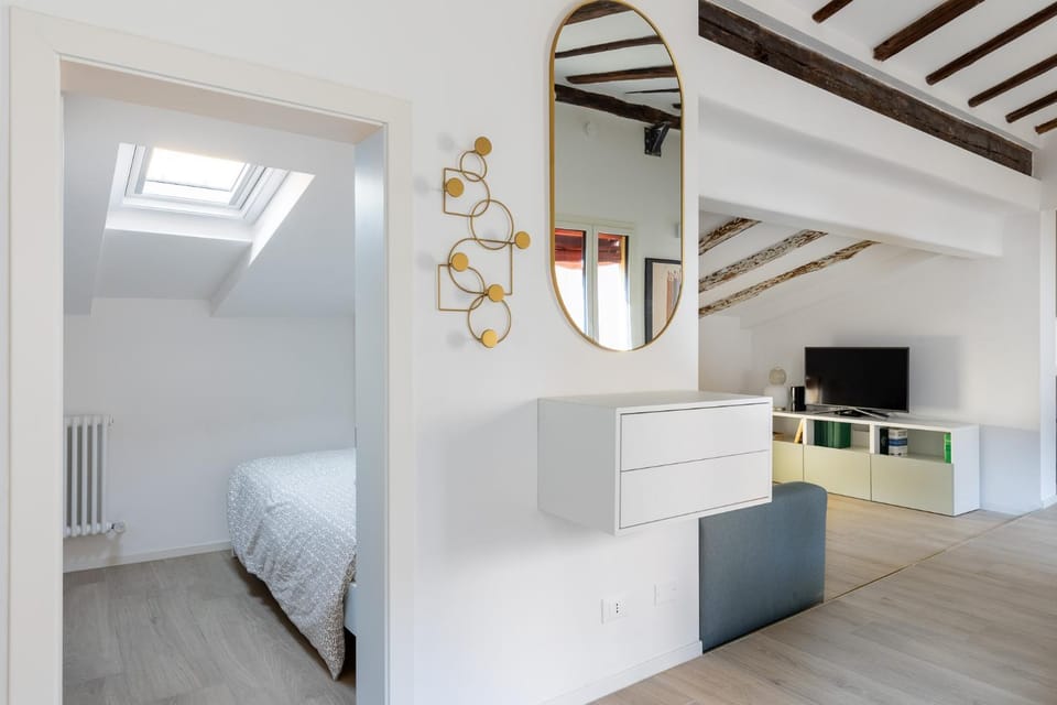 TV and multimedia, Bedroom
