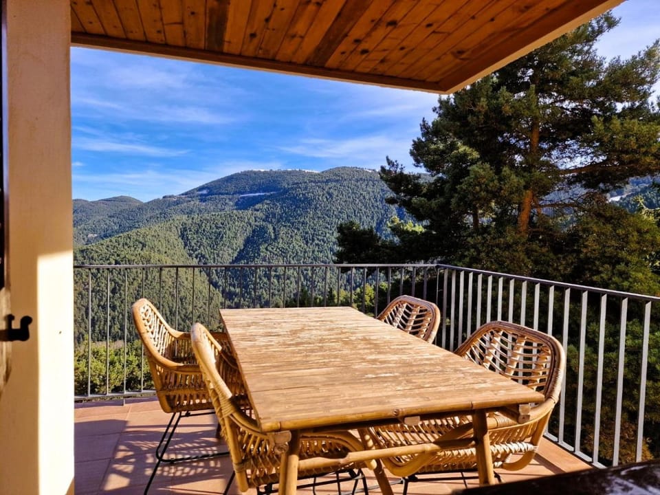 Acogedor apto La Molina a 5 min de las pistas ski Apartment in Cerdanya