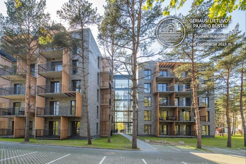 Property building, Neighbourhood, Natural landscape, Garden, Parking
