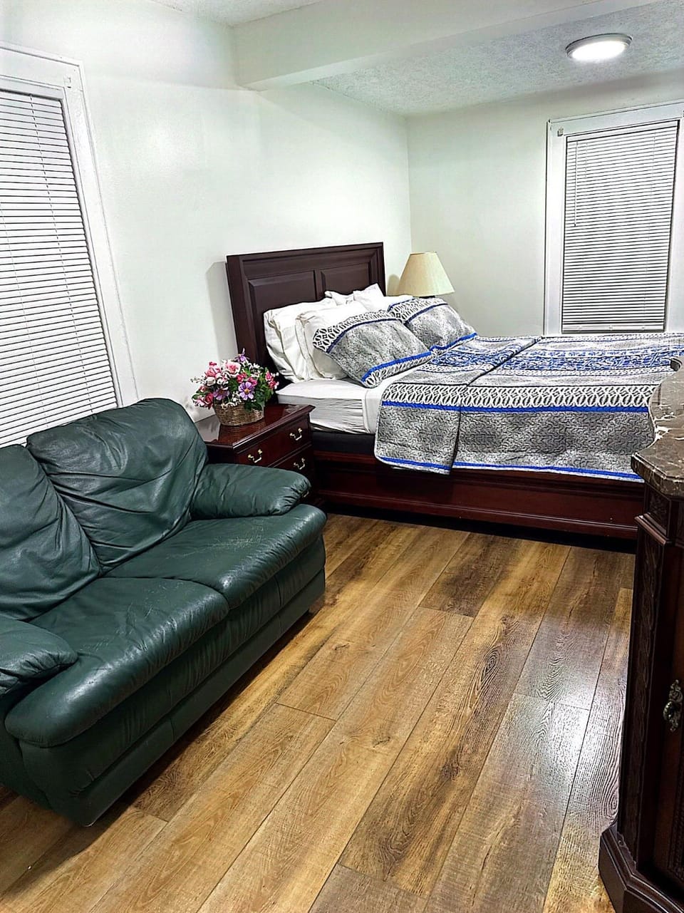 LOVELY FURNISHED HOUSE FOR rent House in Akron