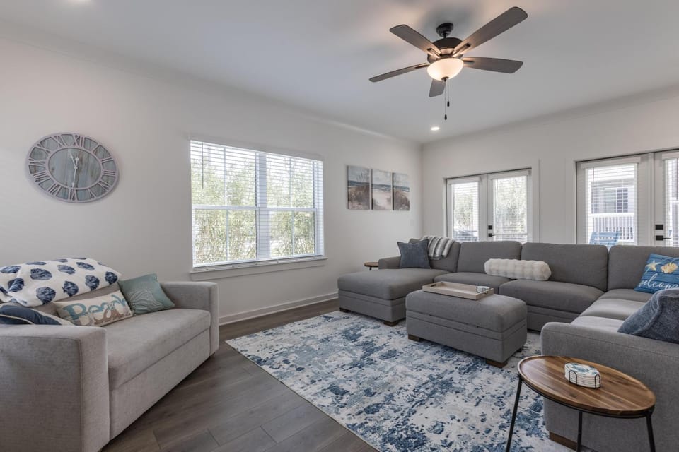 Bay Breeze Retreat House in Orange Beach
