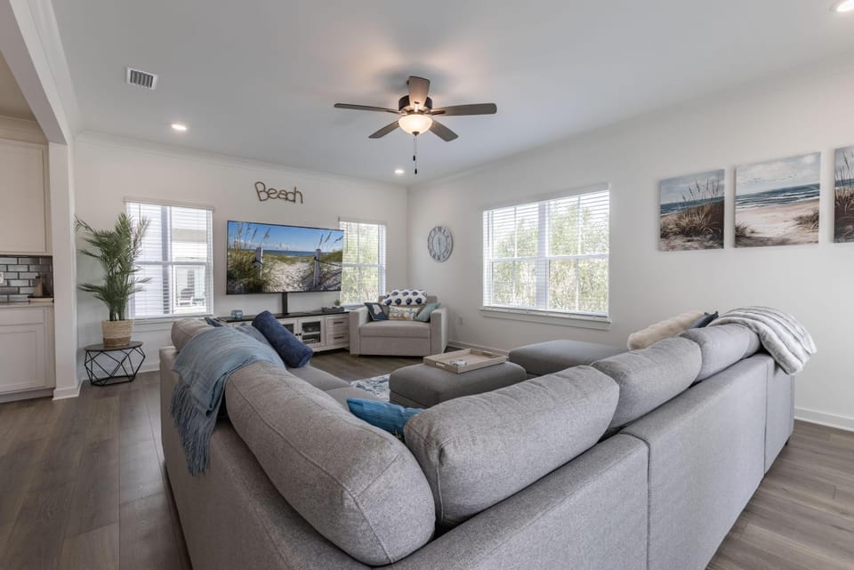 Bay Breeze Retreat House in Orange Beach
