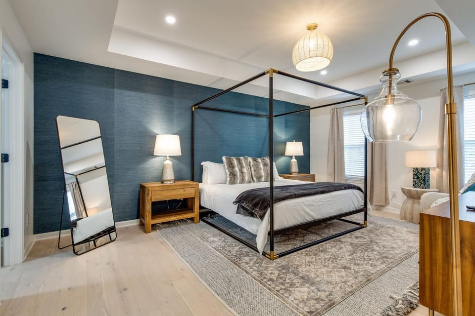 Beautiful Sleek and Modern 4 bdrm House in Franklin