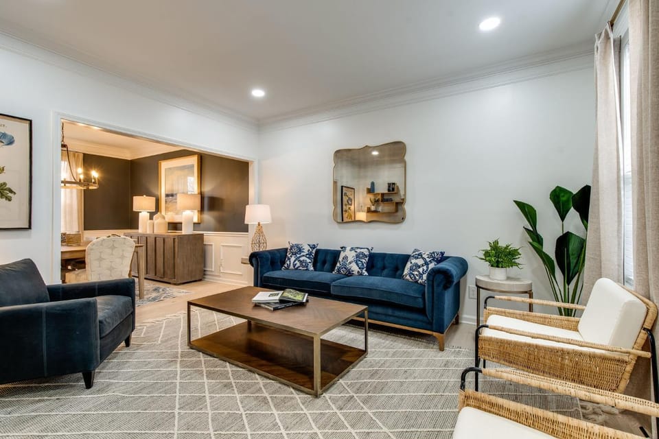 Beautiful Sleek and Modern 4 bdrm House in Franklin