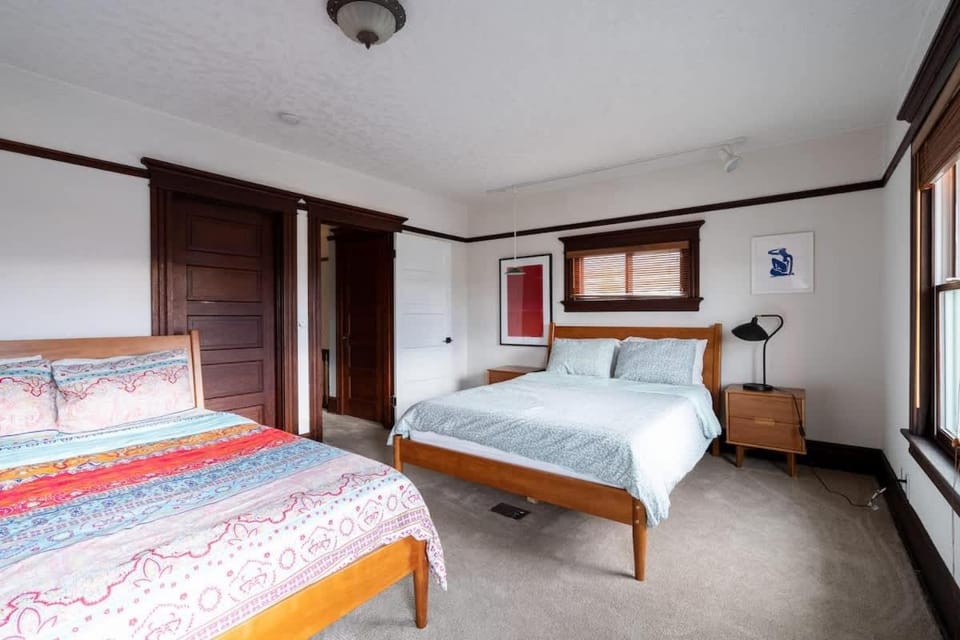 Stay Portland - Historic PDX Home - Sleeps 10, Perfect Location House in Portland