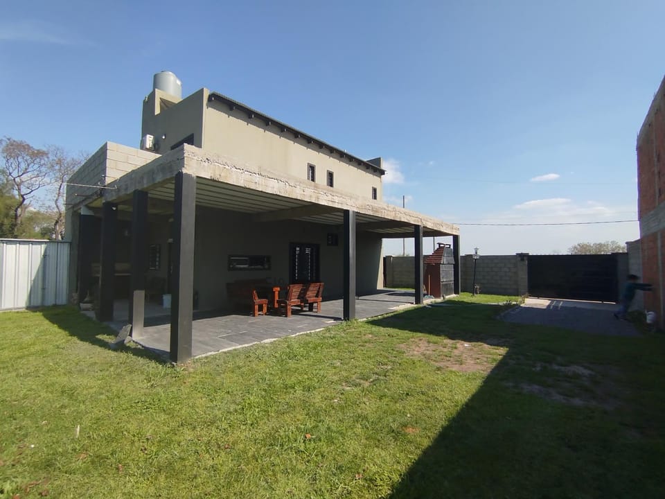 El rancho de la familia House in Buenos Aires Province