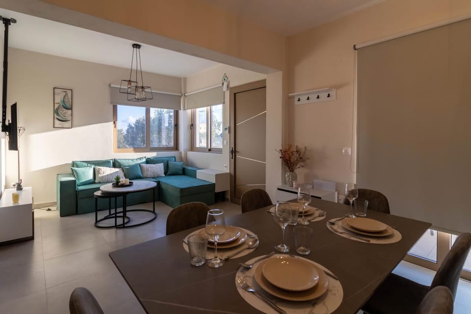 Living room, Seating area, Dining area