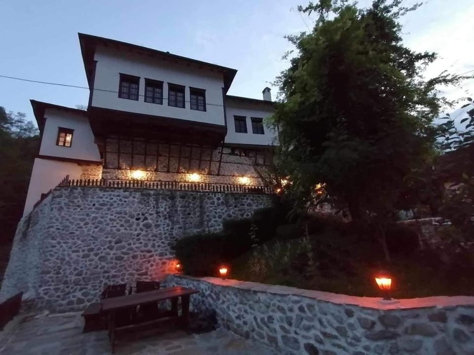 Property building, Street view