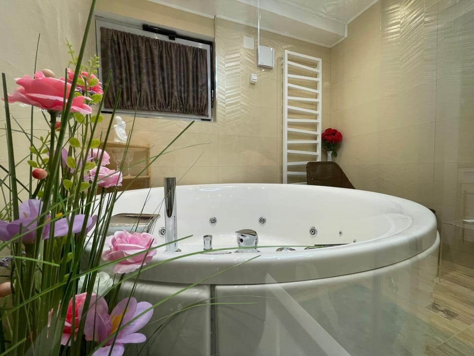 Apartman Jacuzzi Be Happy Apartment in City of Zagreb